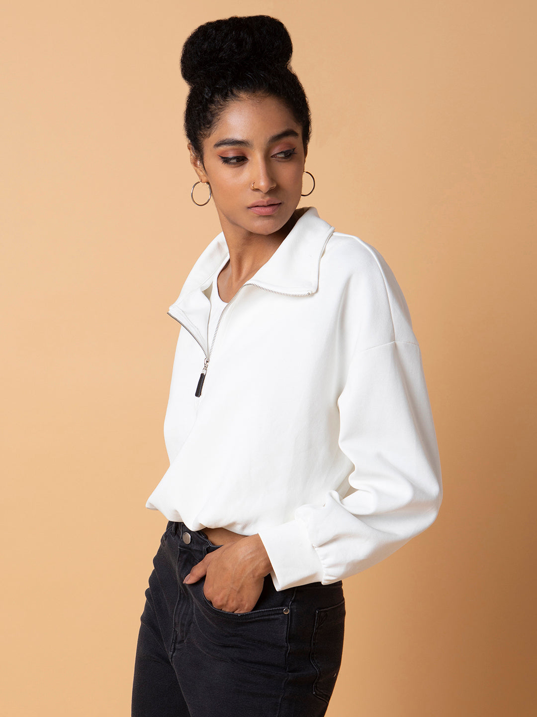 Women's Off White Solid Knits Shirt Collar Top
