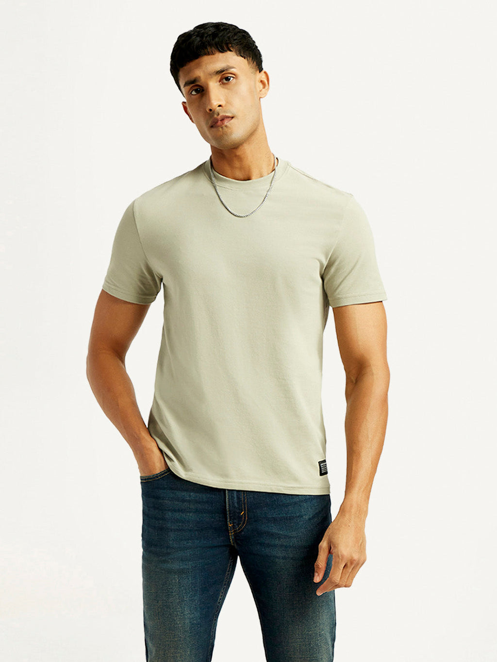 Men's Solid Slim Fit T-shirt