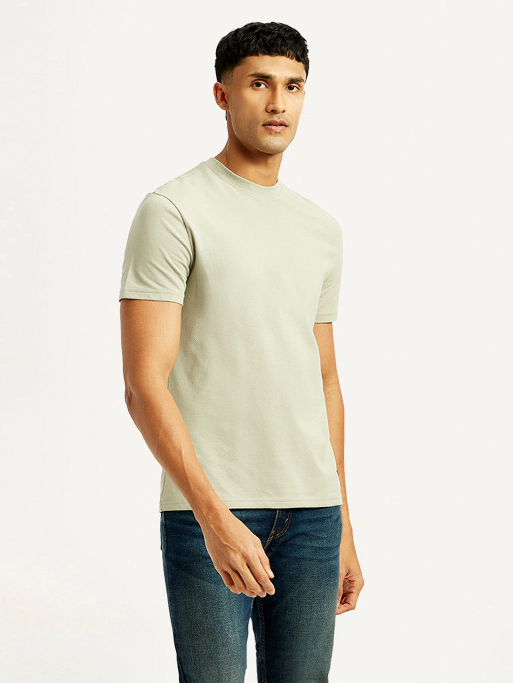 Men's Solid Slim Fit T-shirt