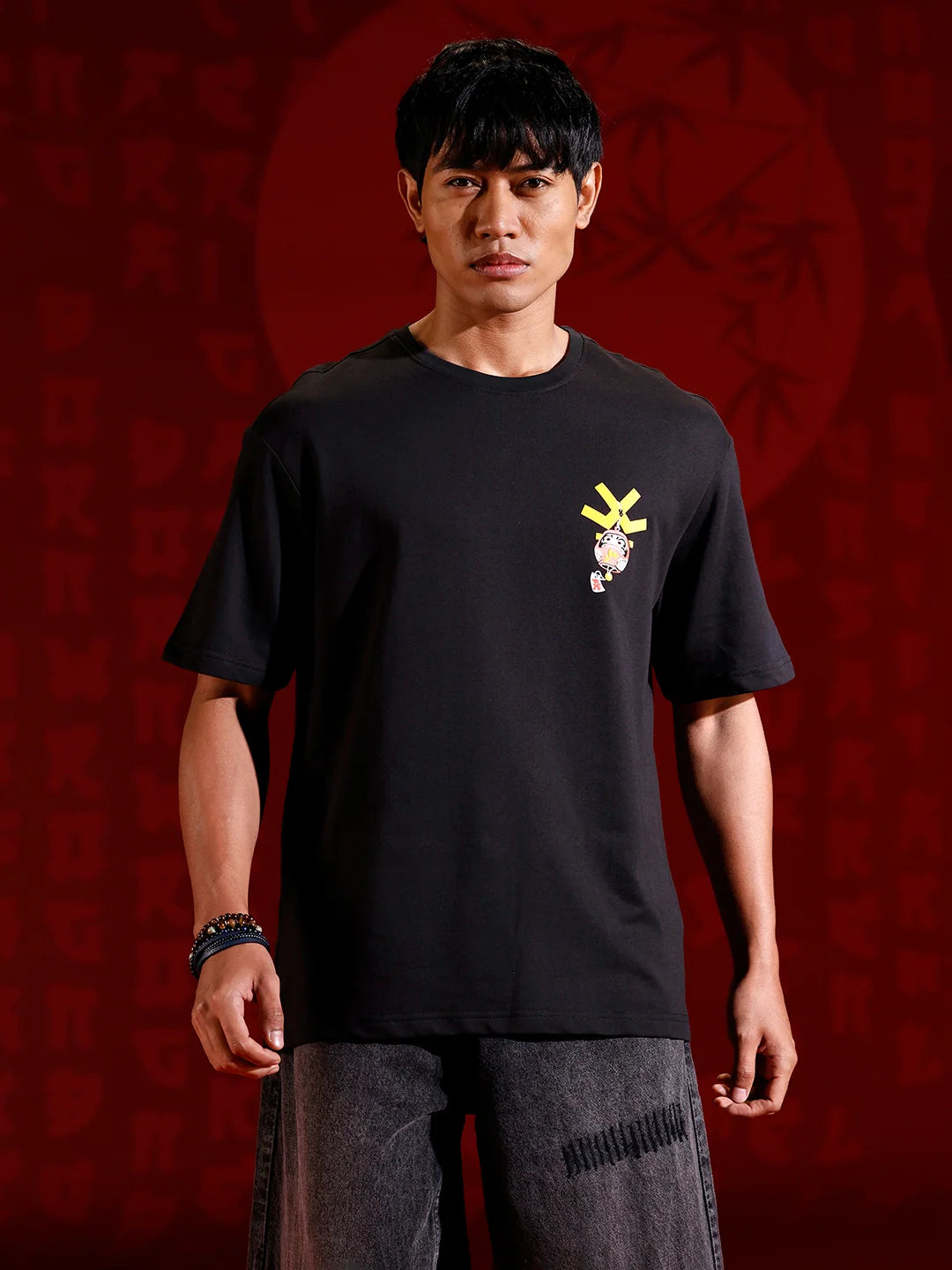 Men’s bold chest print oversized T-shirt | Black