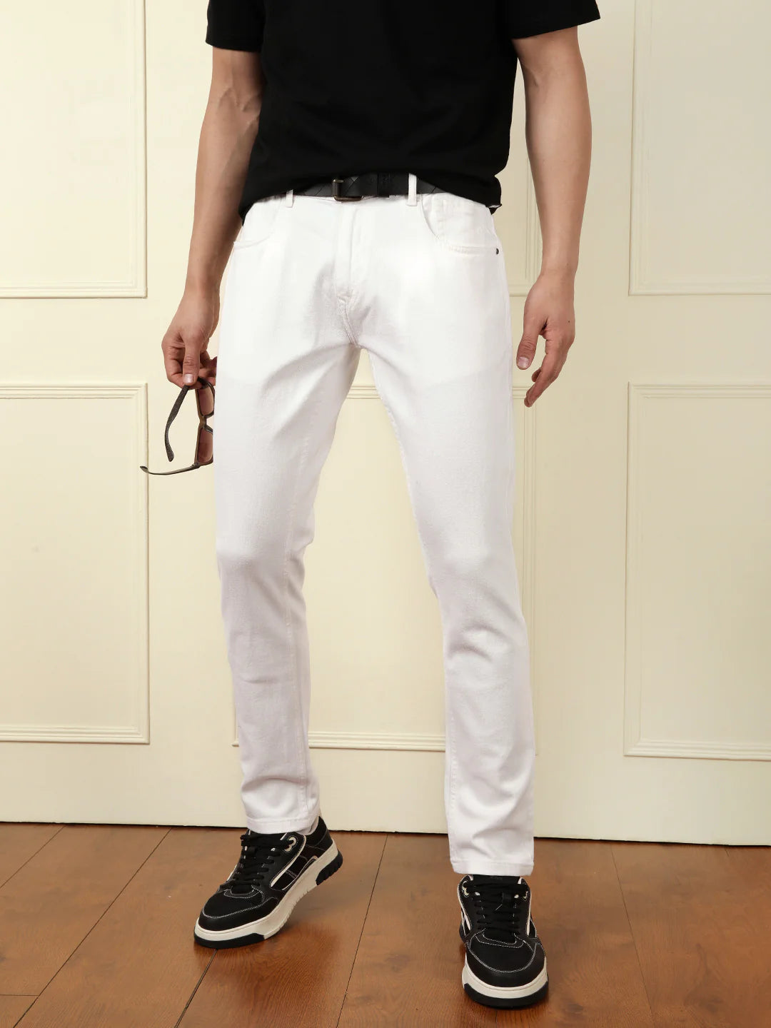Classic Slim Tapered Jeans | White