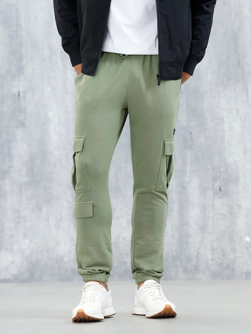Men's Casual Straight Fit Cargo Knit Jogger | Olive