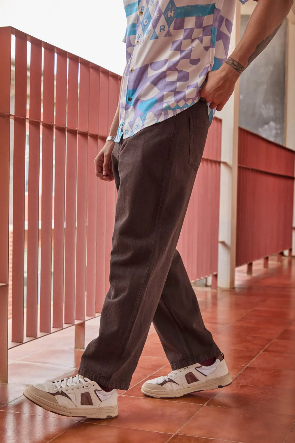 Casual Loose Fit Jeans | Brown