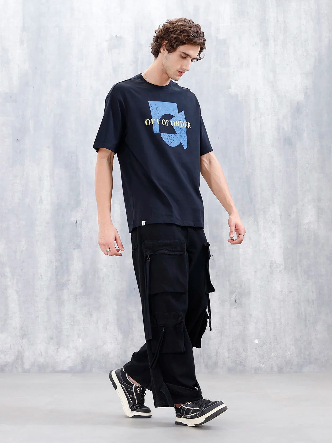 Wrogn Distressed Effect Printed Graphic Tee For Men's | Black