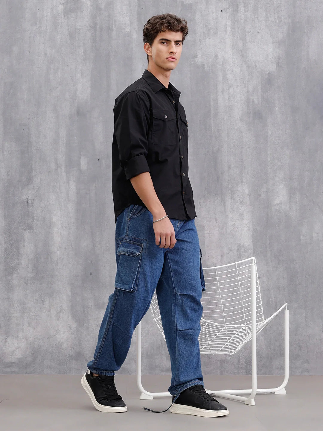 100% Cotton Enzyme Washed Regular Fit Shirt With Double Patch Pocket I Black