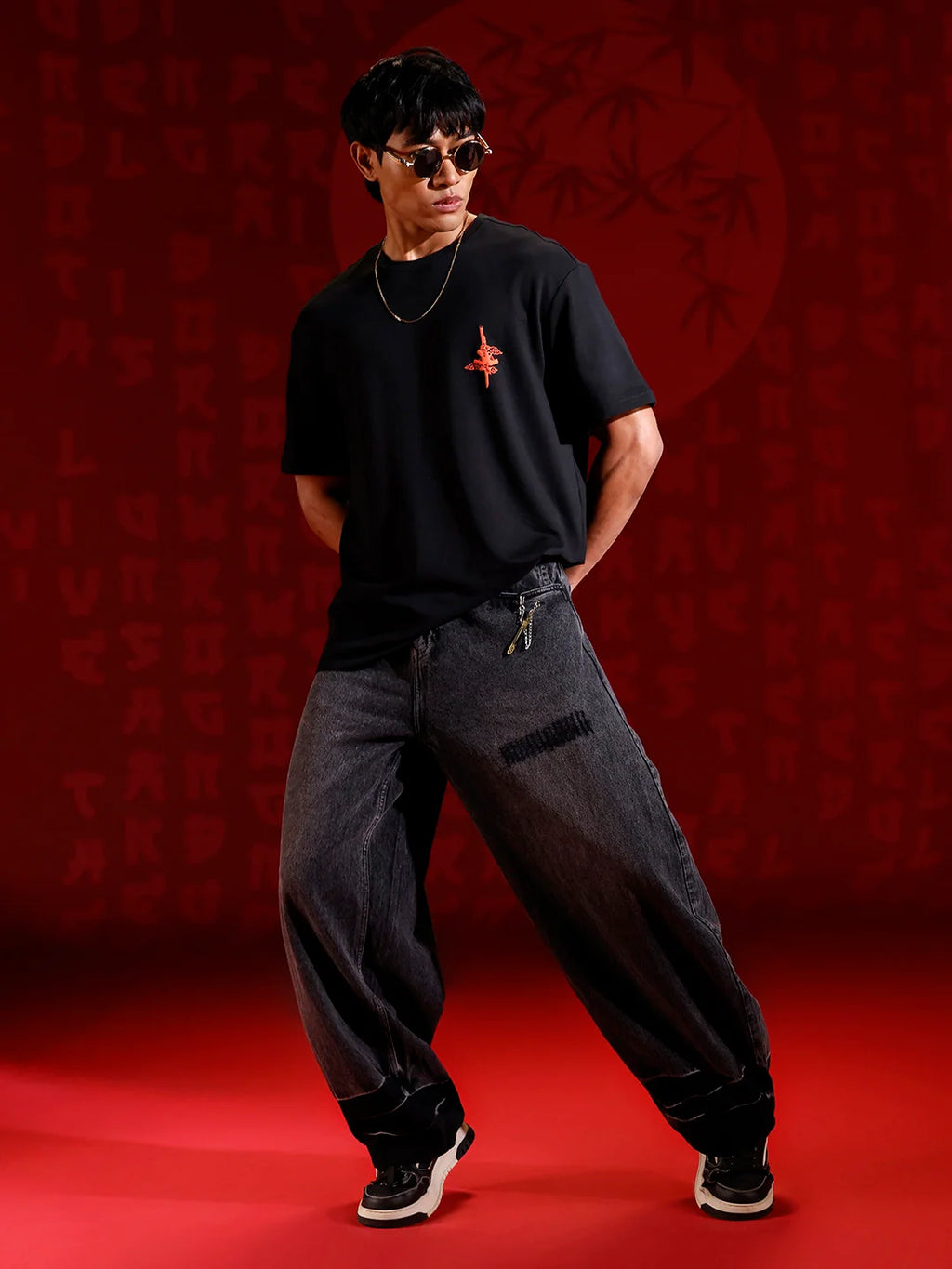 Puff print chest motif oversized tshirt | Black