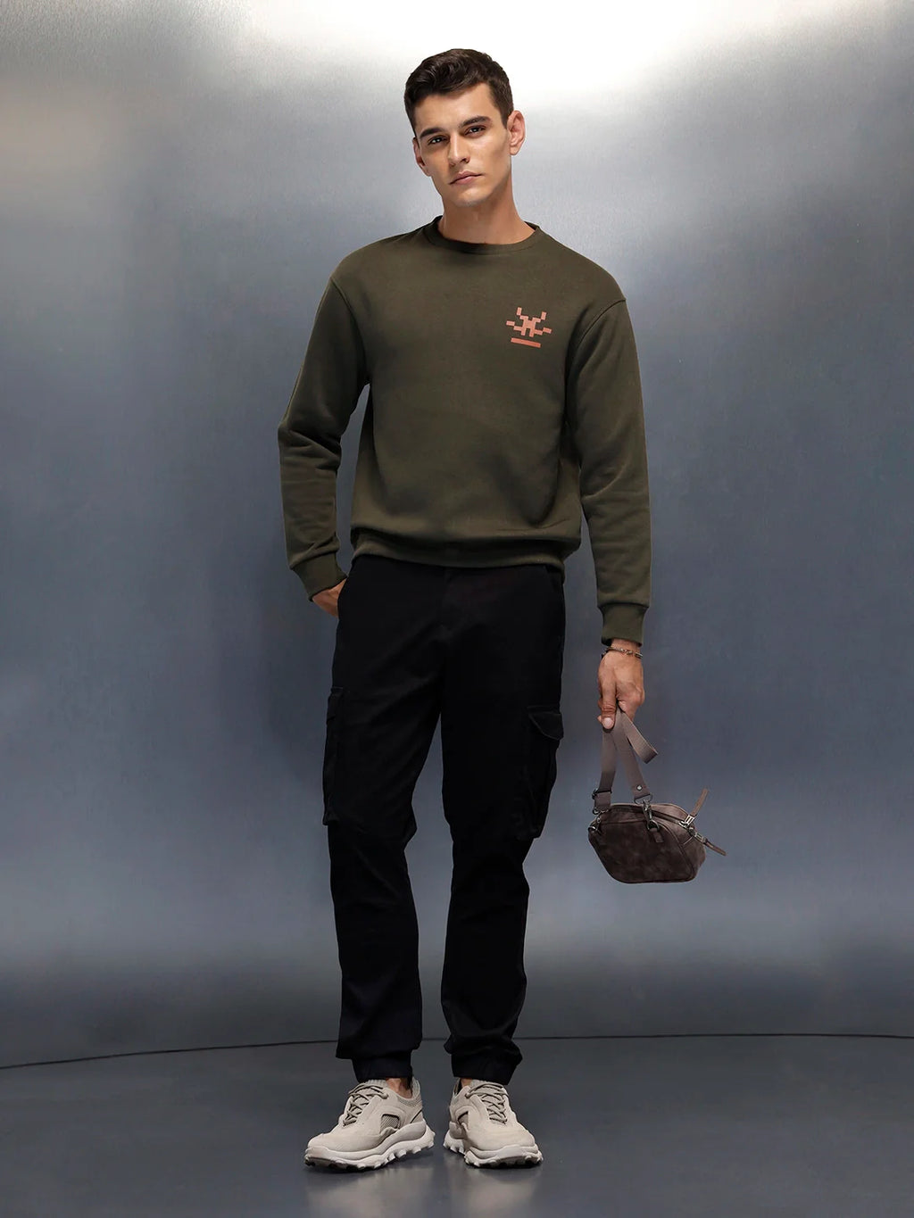 Men's casual relaxed cargo fit woven jogger | Black