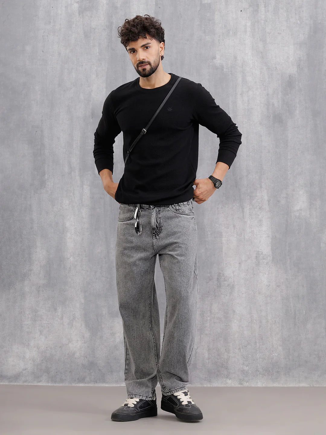 Crinkled Solid Textured Knit Long Sleeve Crew Neck T-Shirt | Black