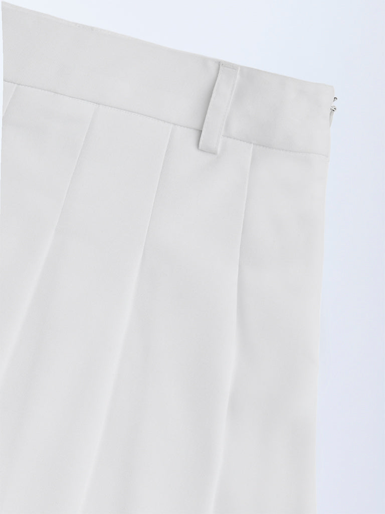 Y&F Kids White Box Pleated High-Rise Skirt