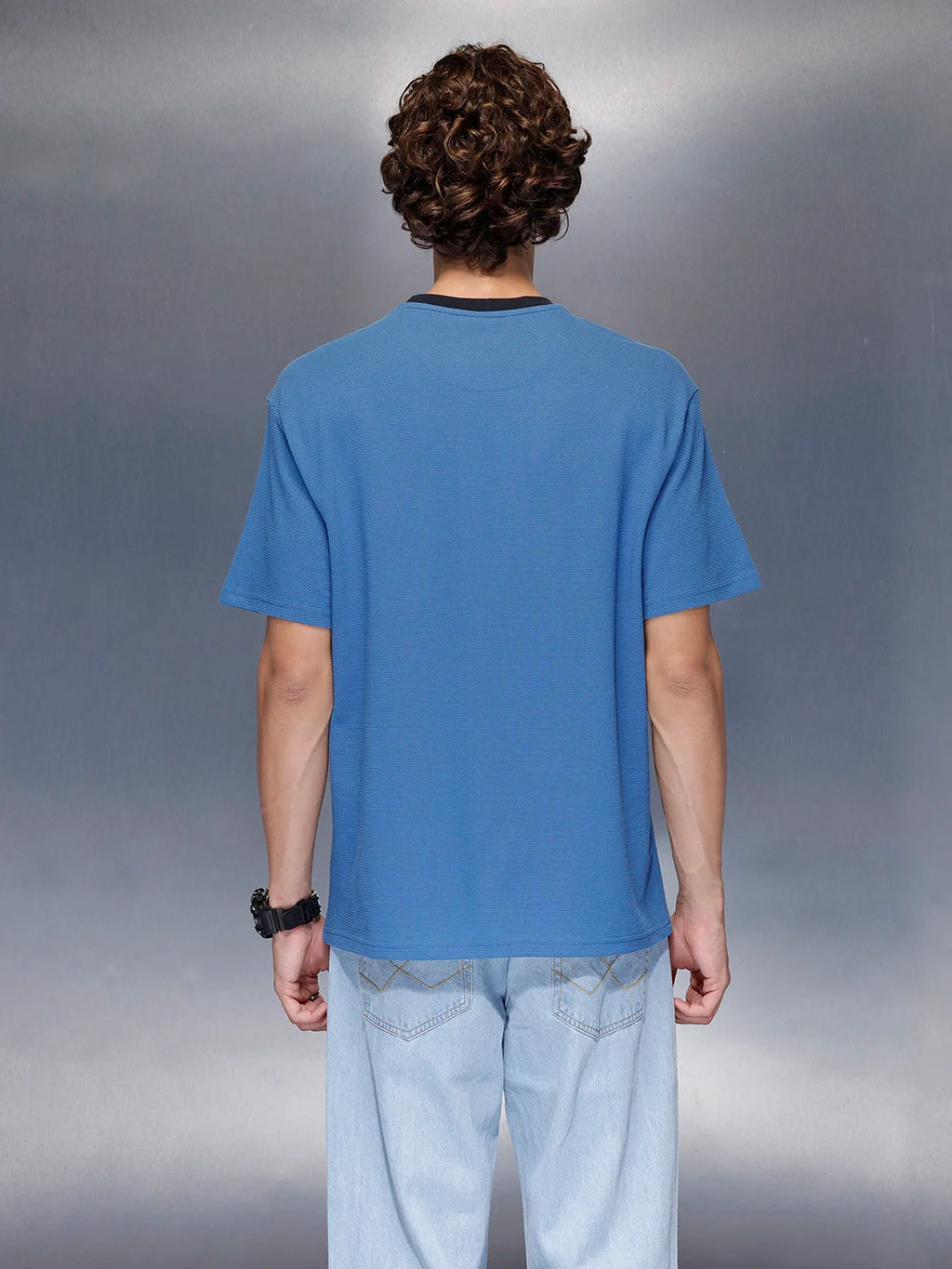 Men’s minimal oversized T-shirt with contrast neck | Blue