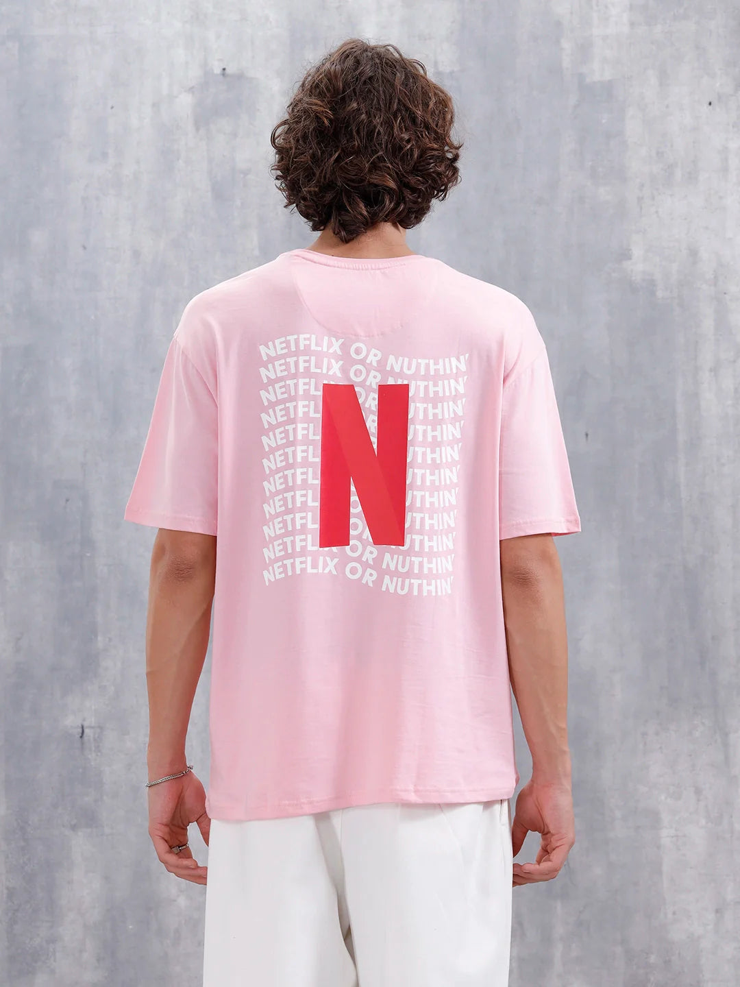 Casual Men’s Oversized T-Shirt Featuring Netflix | Pink