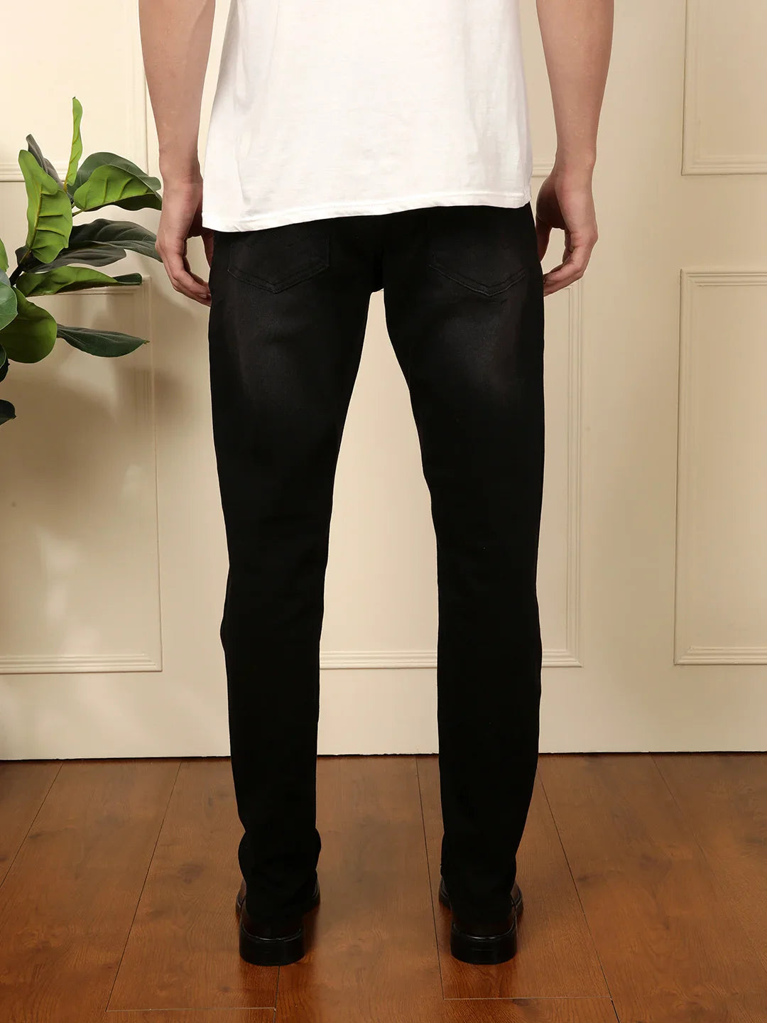 Classic Slim Fit Jeans In Black