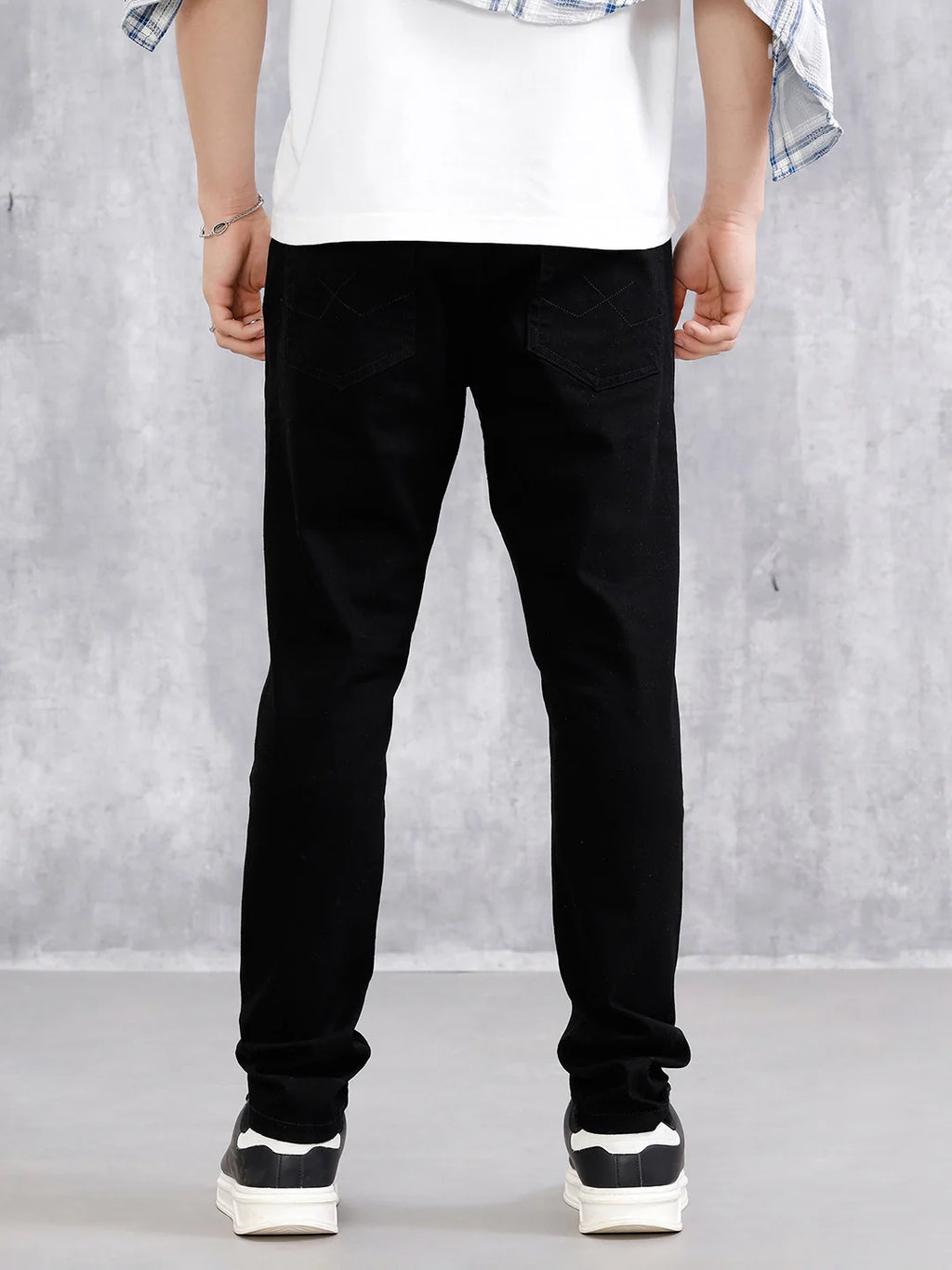 Cotton Blend Slim Tappered Jeans | Black