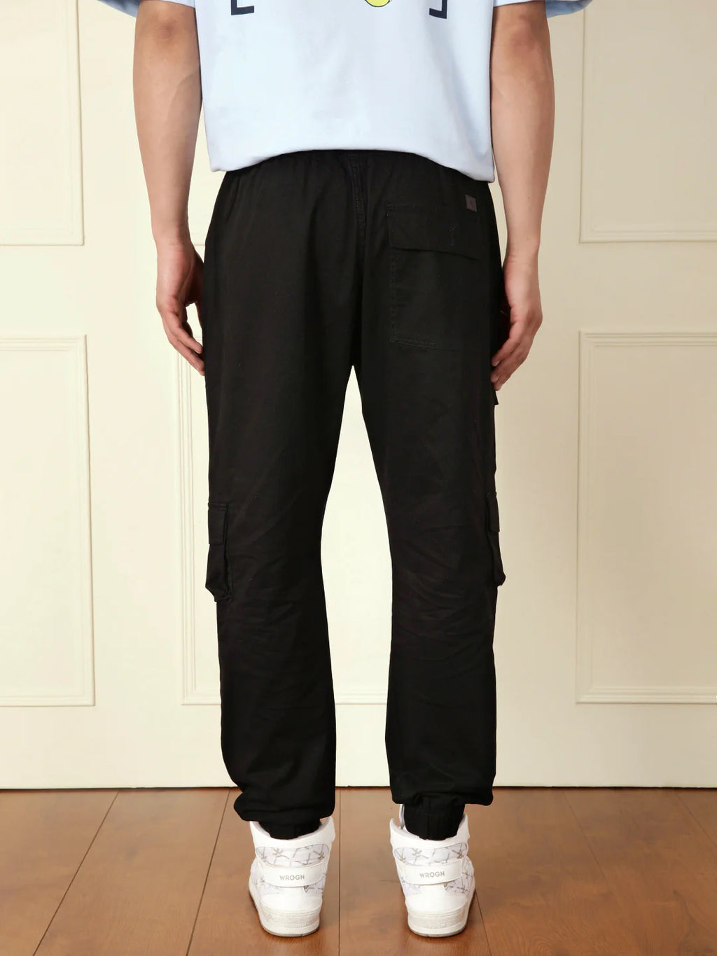 Solid Relaxed Fit Cargo Pant