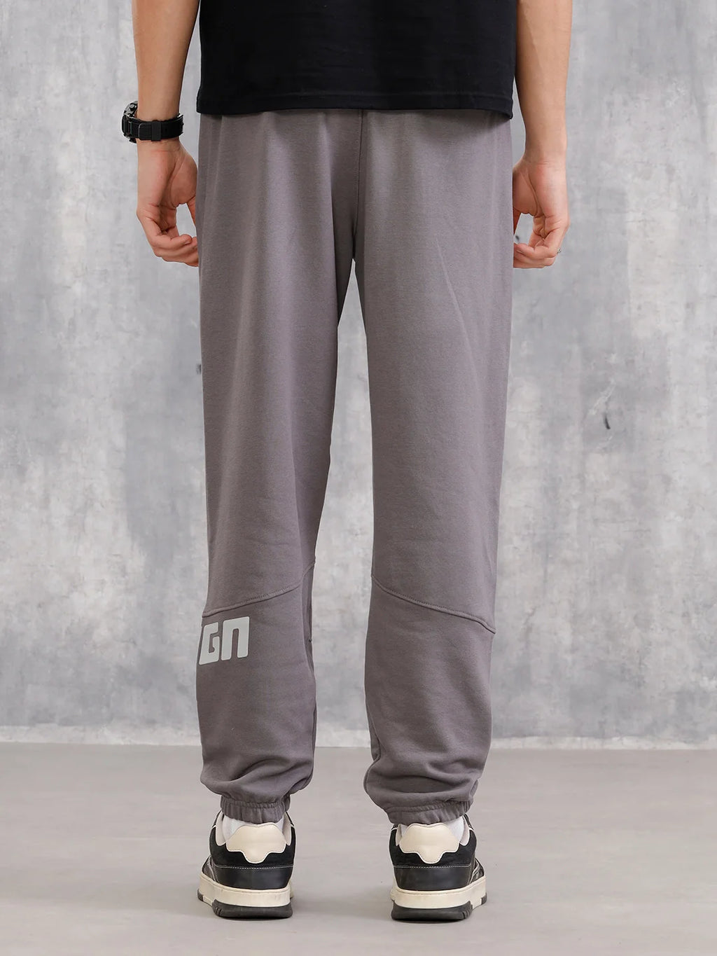 Cut&Sew Comfort Fit Jogger With Hd Print | Grey