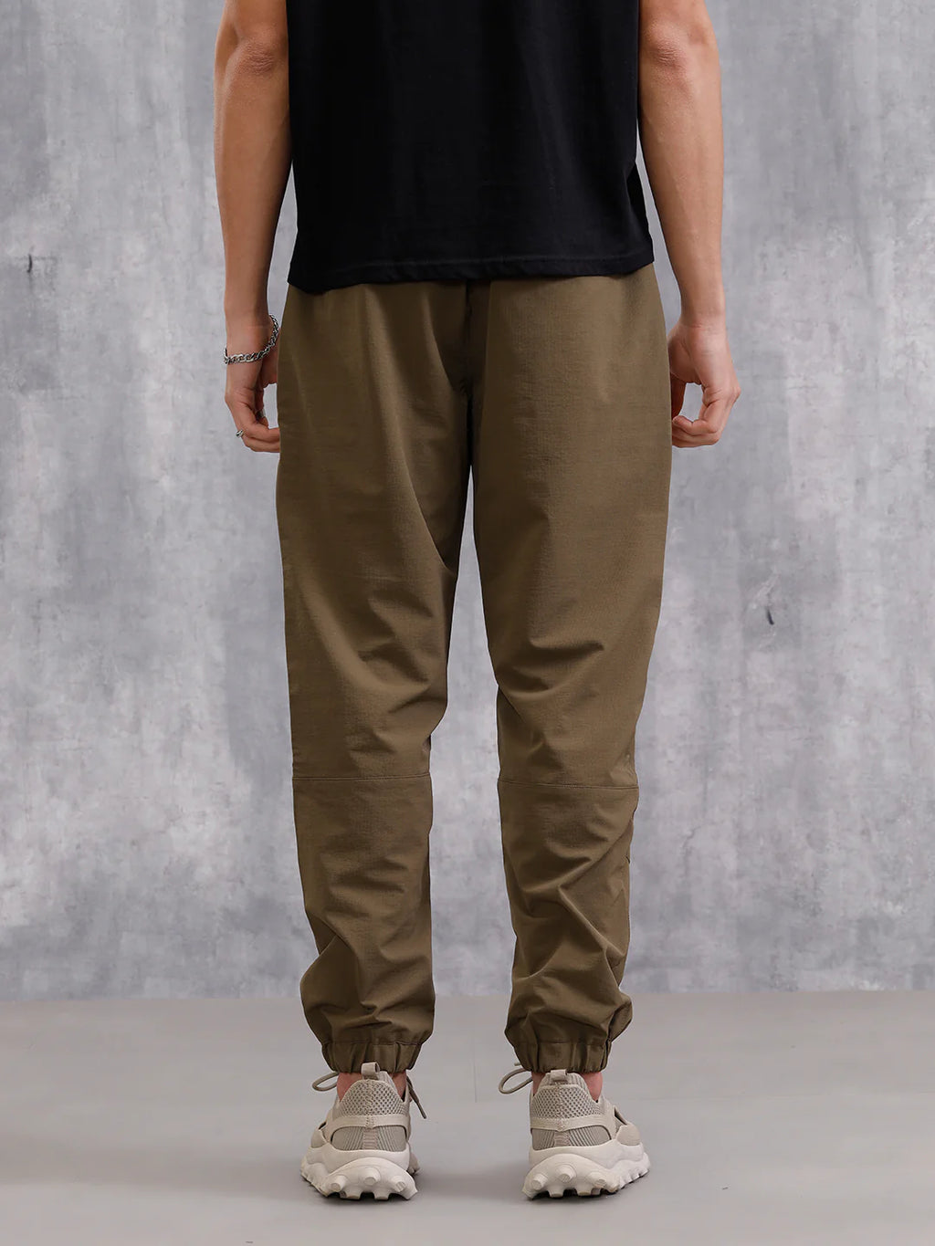 Solid Straight Fit Jogger | Brown