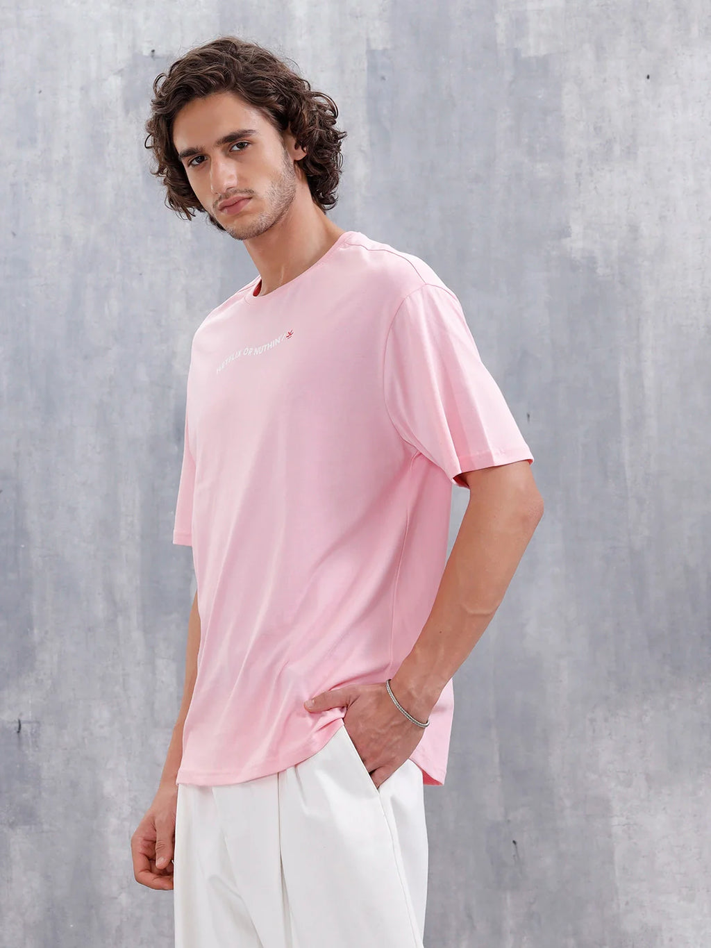 Casual Men’s Oversized T-Shirt Featuring Netflix | Pink
