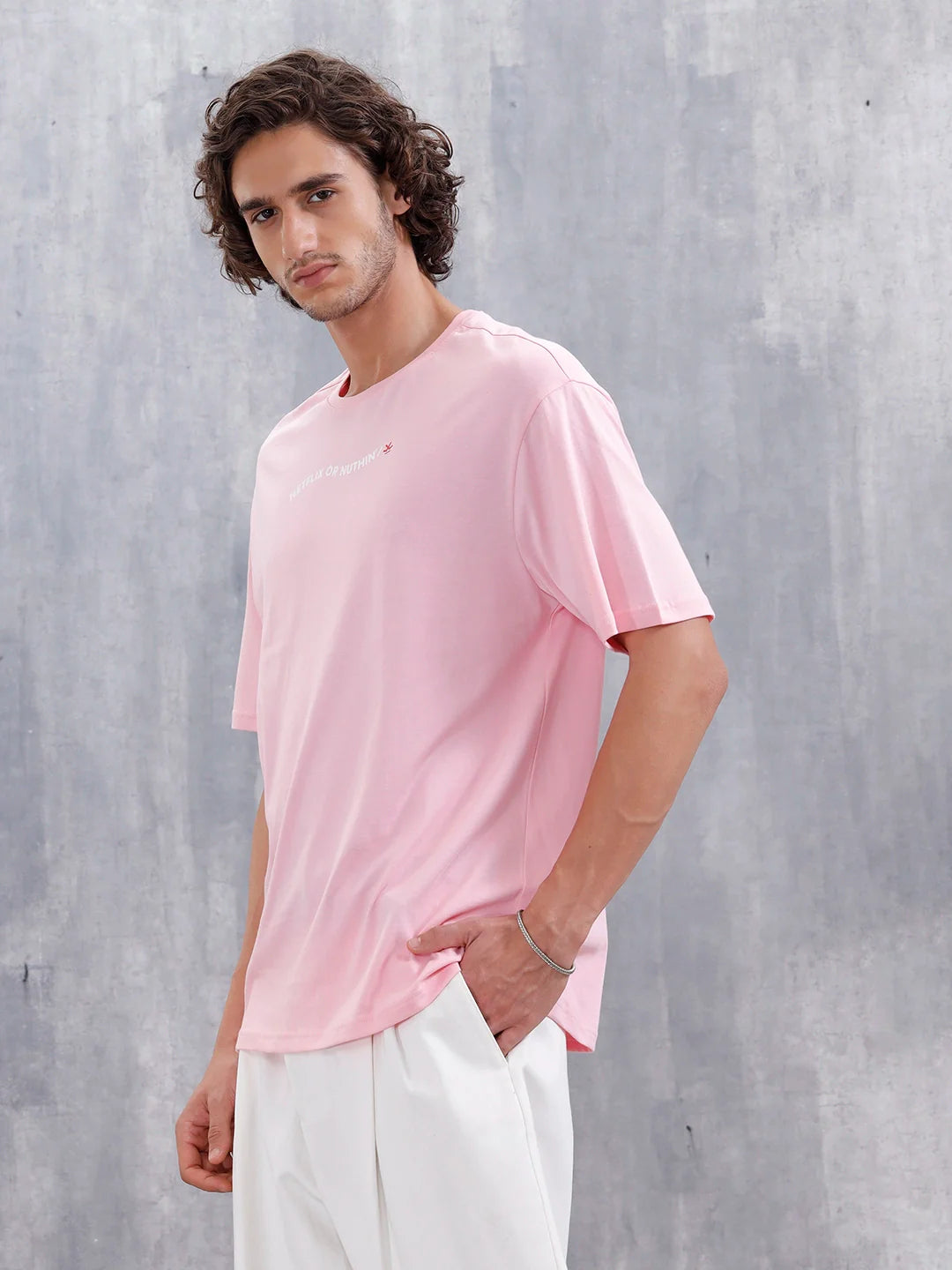 Casual Men’s Oversized T-Shirt Featuring Netflix | Pink