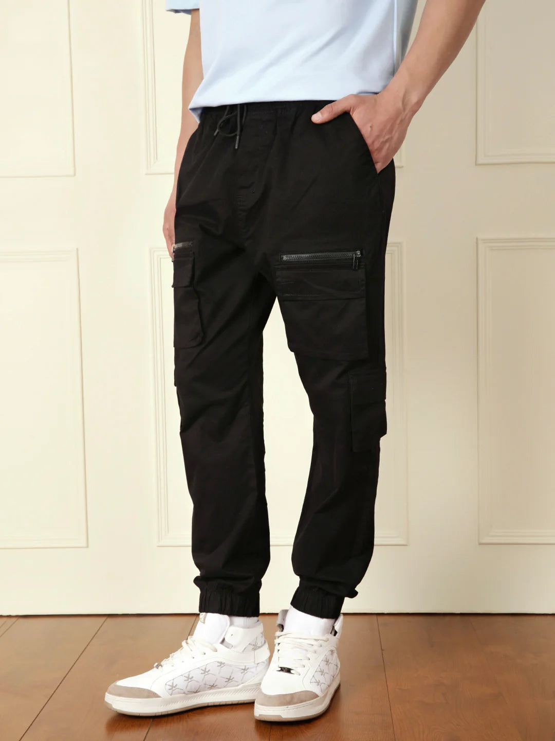 Solid Relaxed Fit Cargo Pant