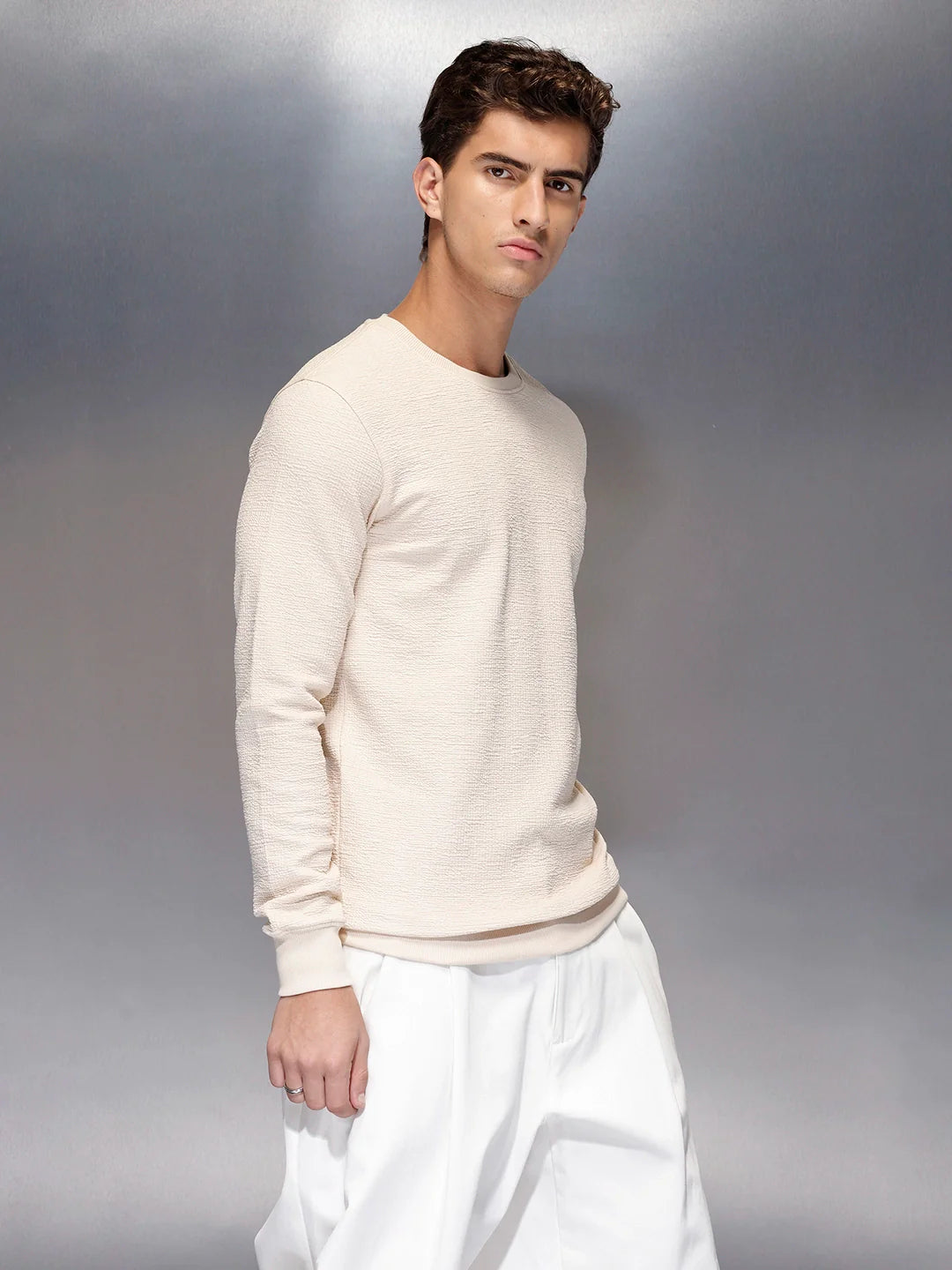 Men’s textured crew neck tshirt | Beige