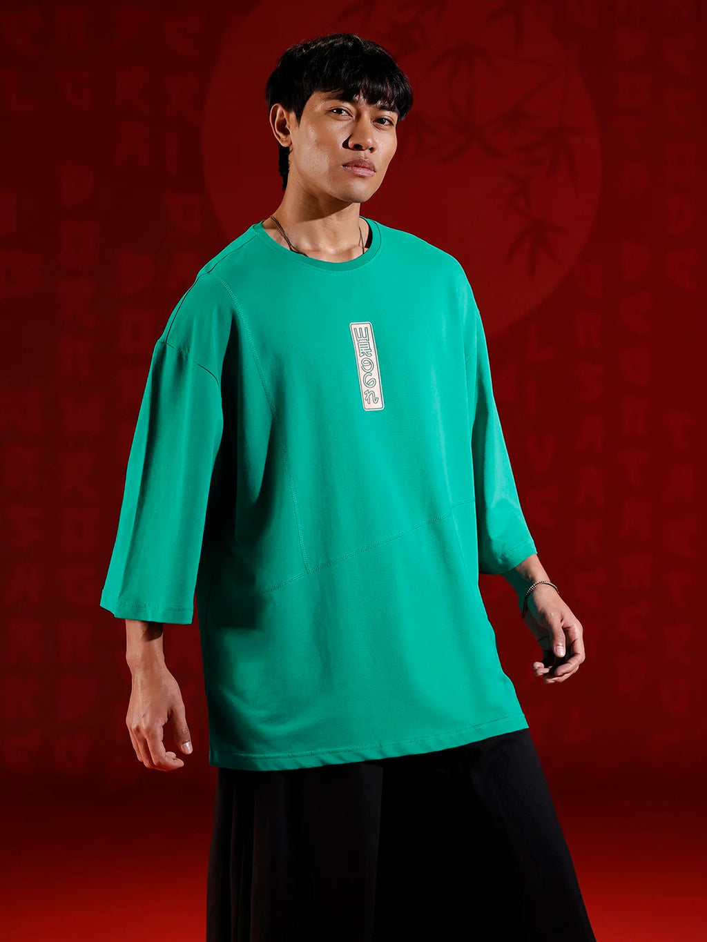 Oversize 3/4 sleeve tshirt with vertical label print detail | Green