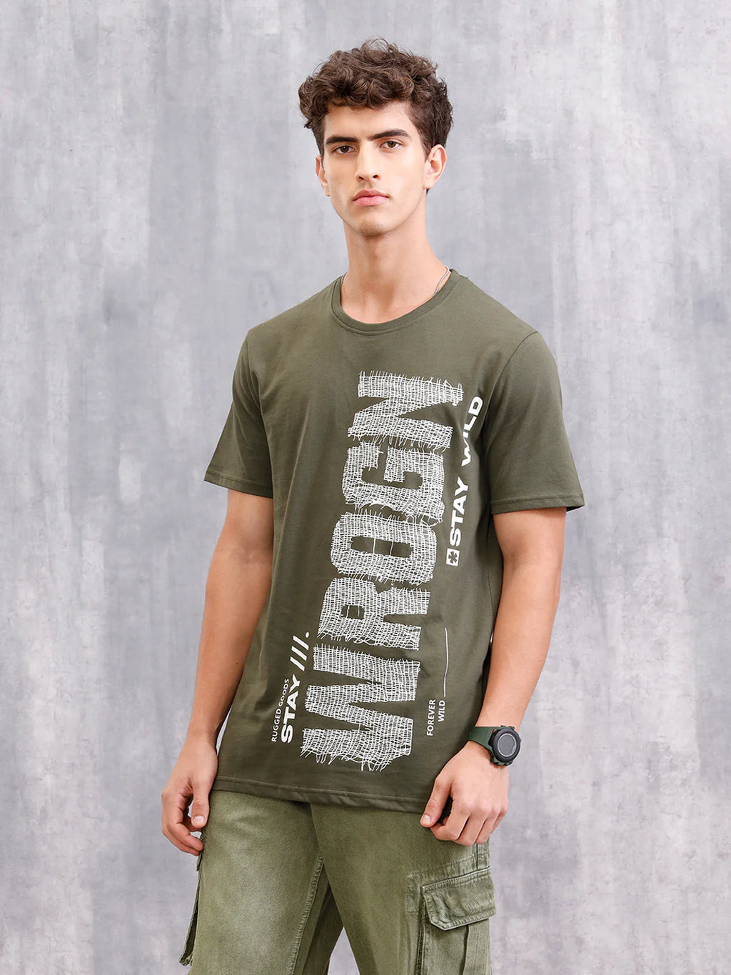 Distressed Yarn Look Brand Carrier Crew Neck In Slim Fit | Olive