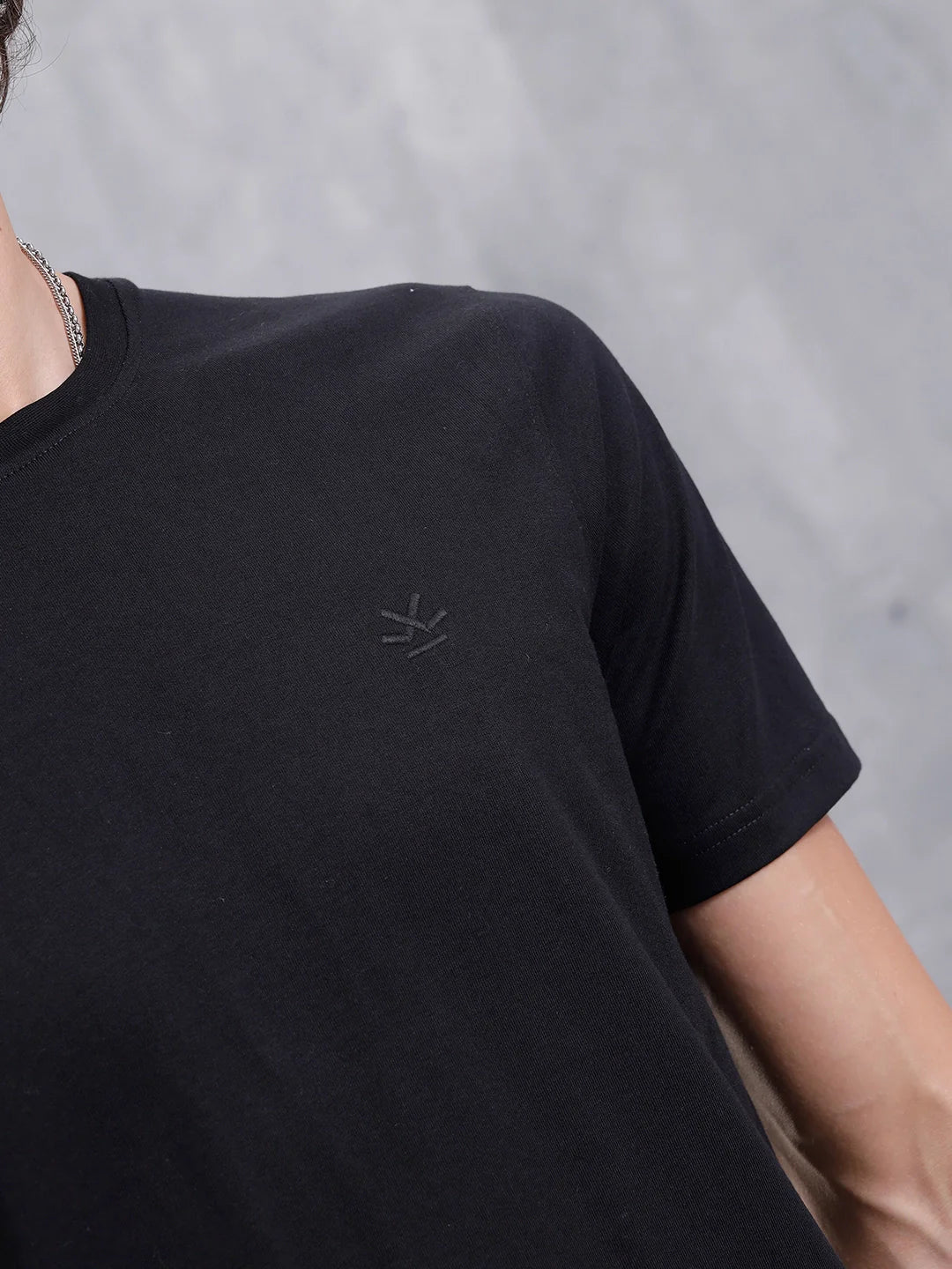 Solid Slim Fit T-Shirt | Black