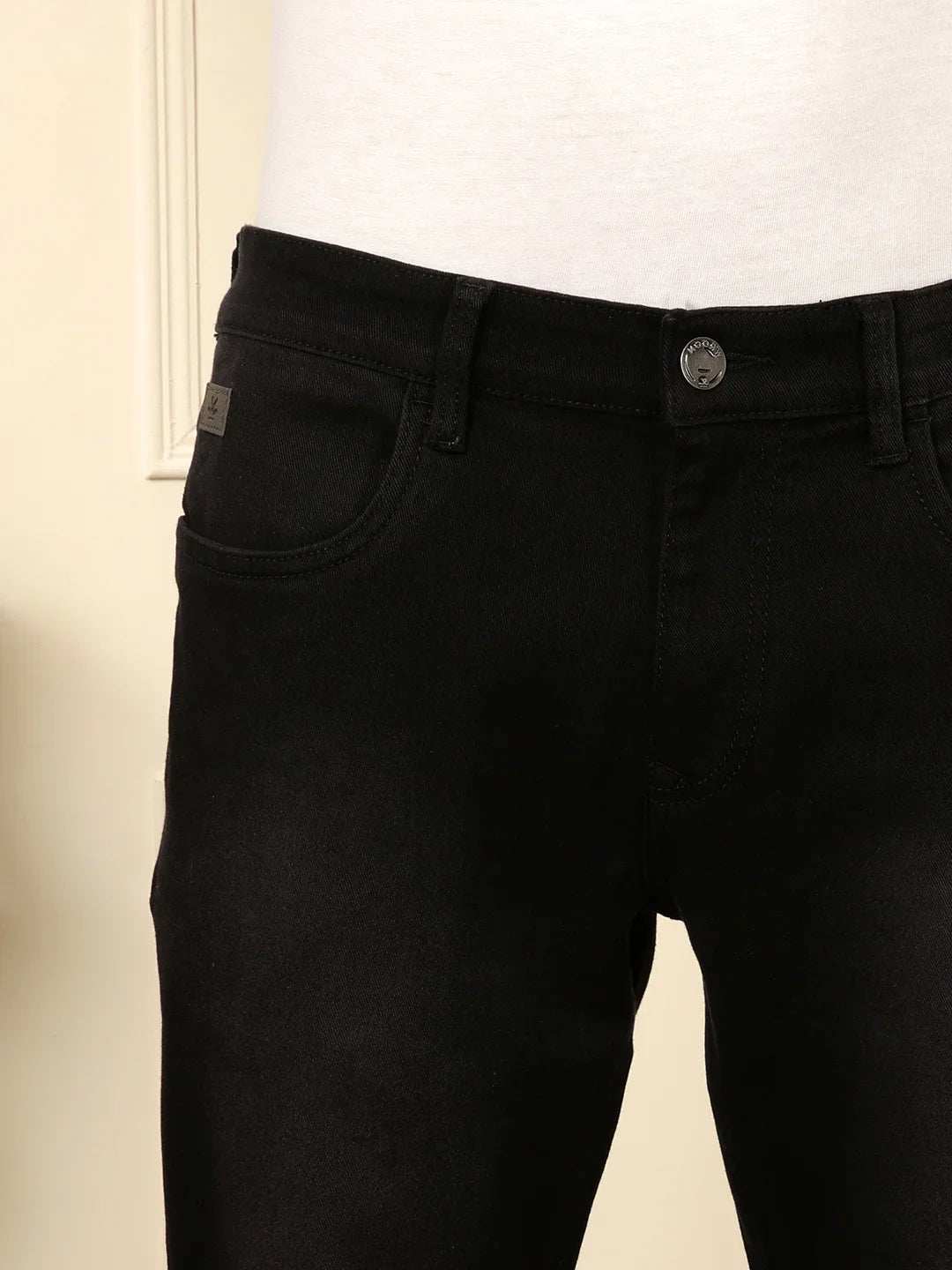 Classic Slim Fit Jeans In Black
