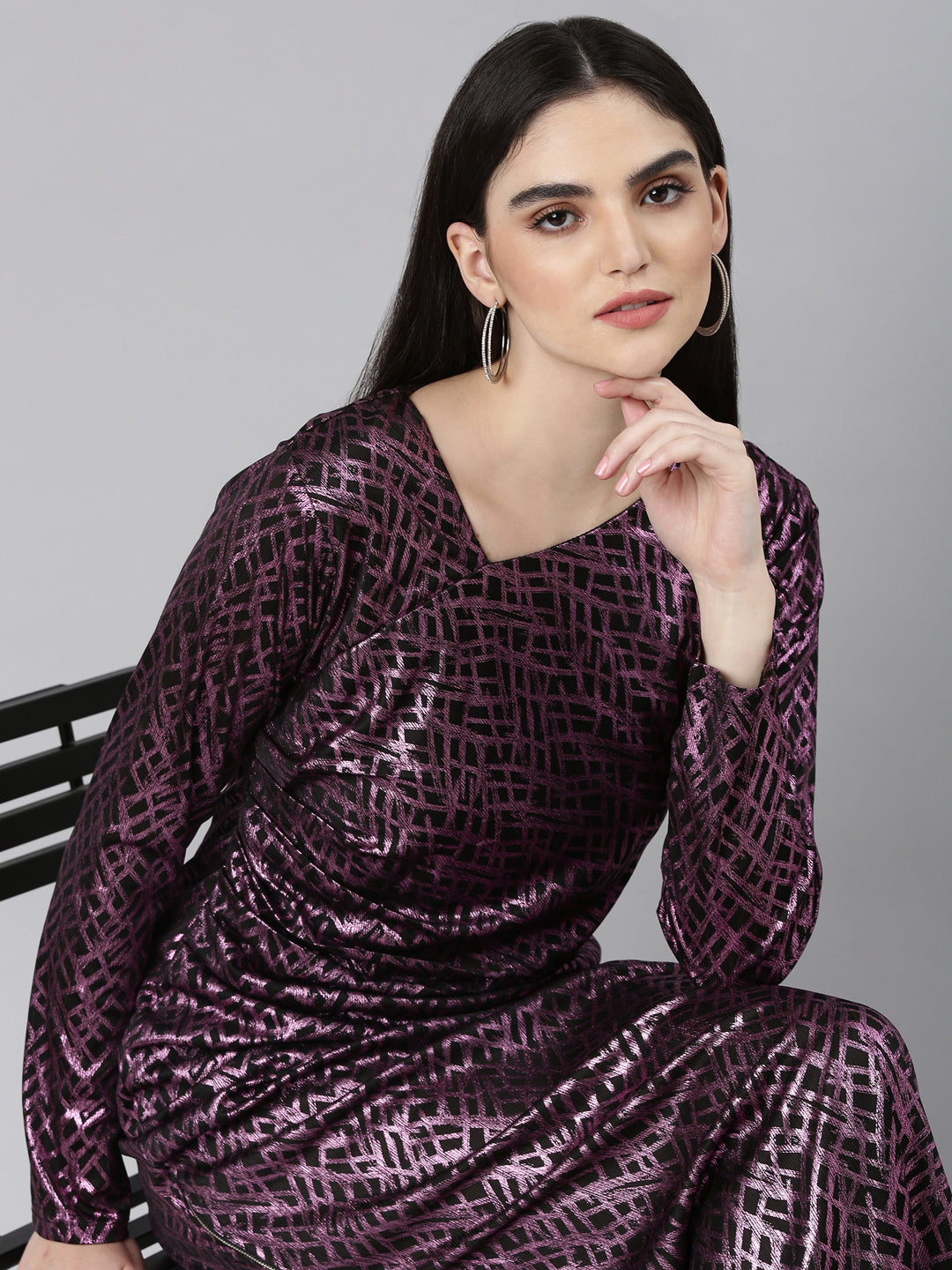 Women's Mauve Geometric Printed V-Neck Gathered Detail Fit & Flare Maxi Dress