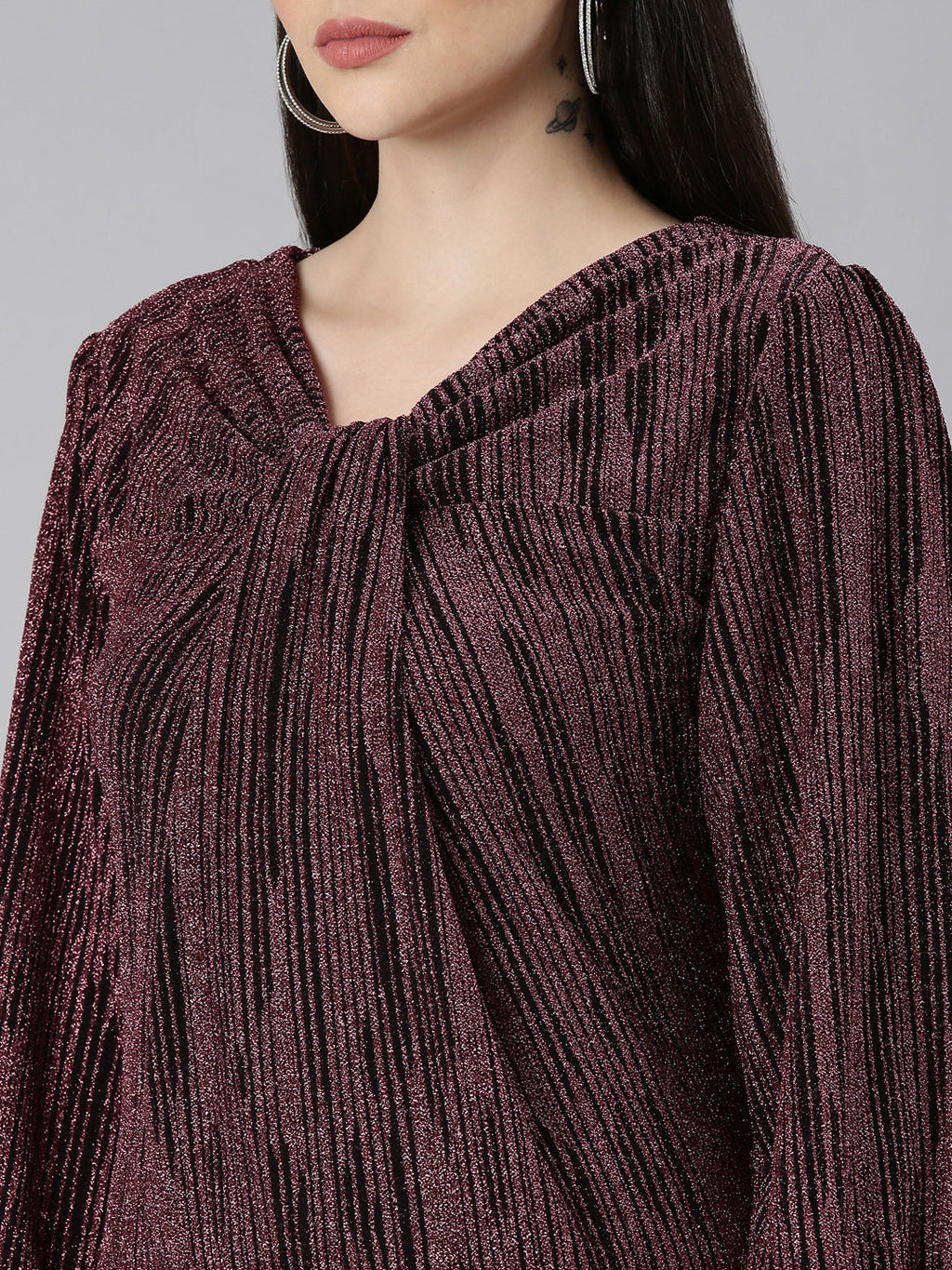 Women's Magenta Self Designed Cut-Out Detailed V-Neck Puff Sleeves Maxi Dress