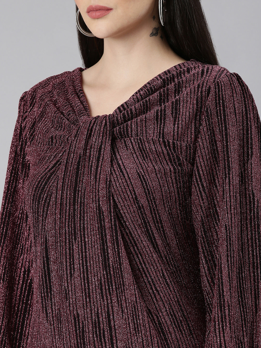 Women's Magenta Self Designed Cut-Out Detailed V-Neck Puff Sleeves Maxi Dress