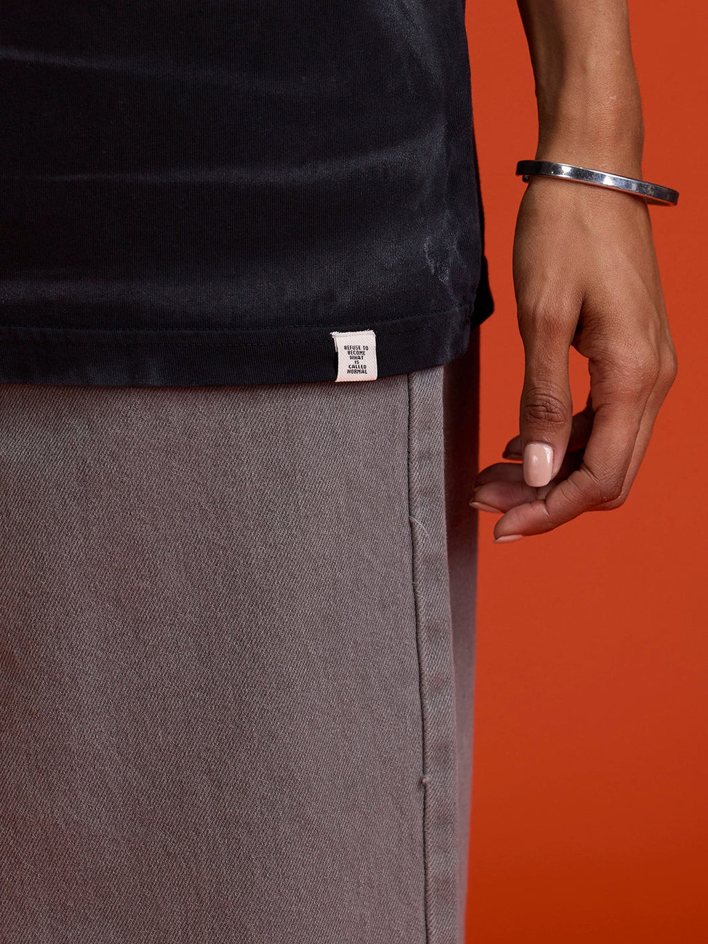 Grunge Look Oversized Fit T-shirt With Hd Logo Print | Black