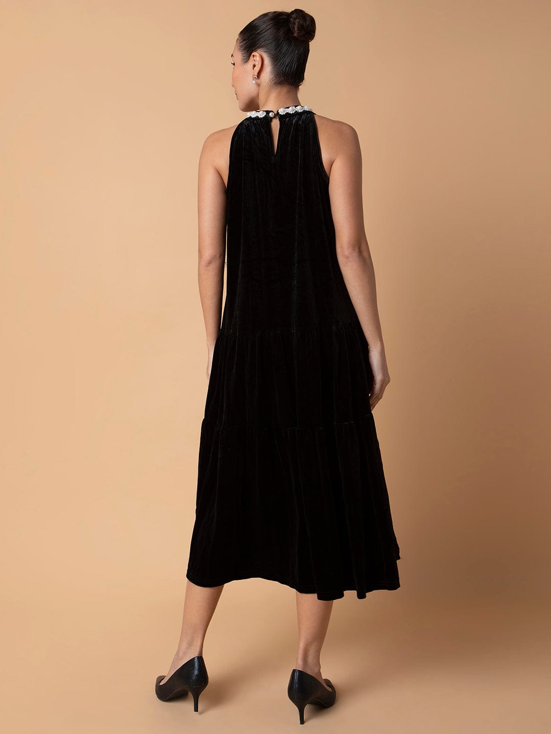 Women's Black Sleeveless A-Line Midi Dress