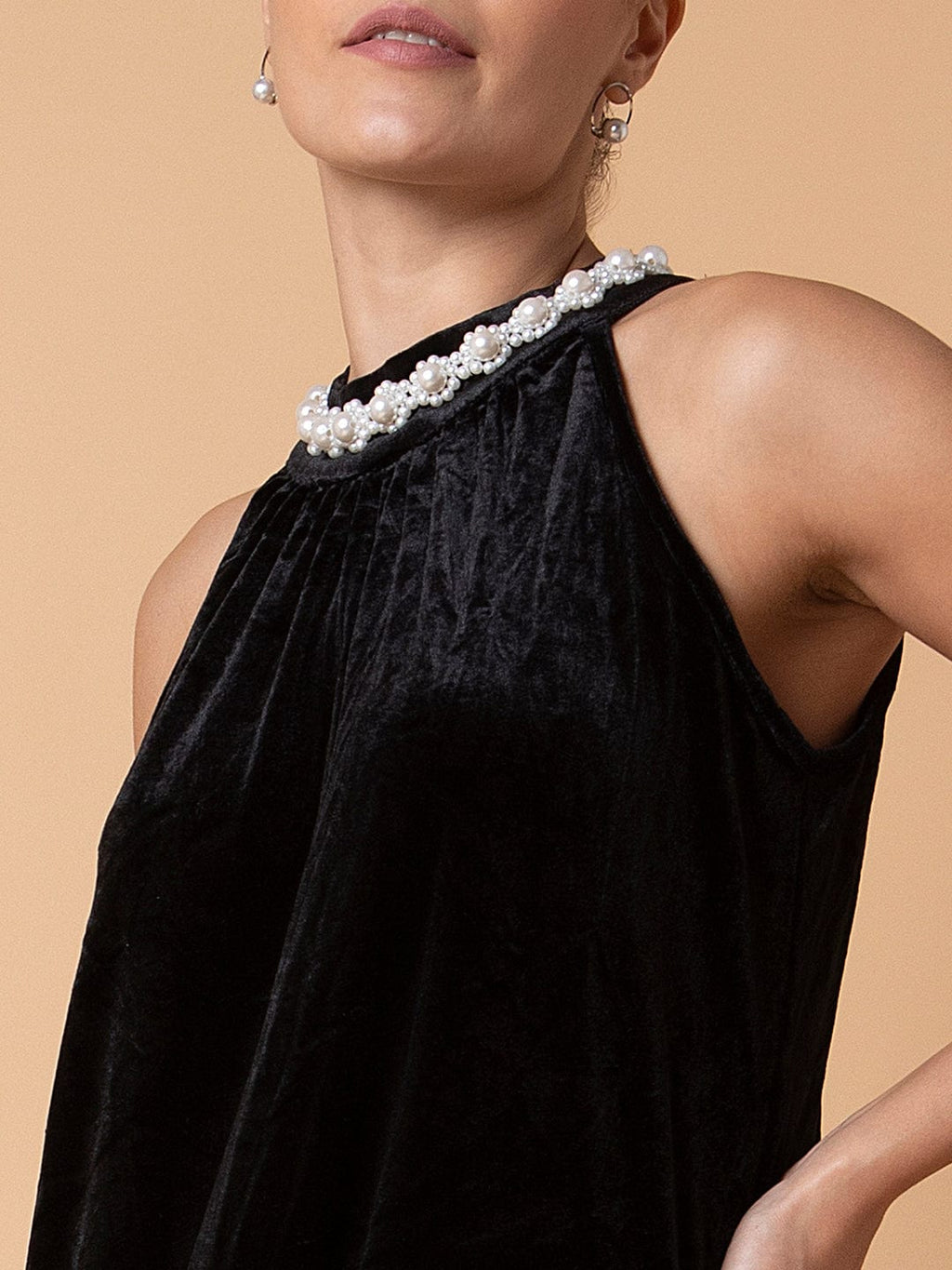 Women's Black Sleeveless A-Line Midi Dress