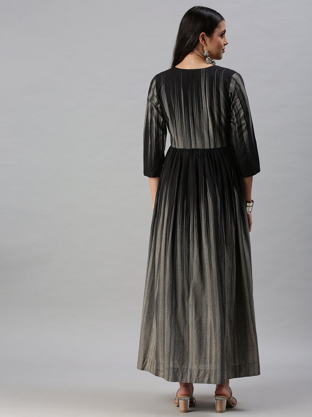 Women's Grey Ethnic Motifs Embroidered Anarkali Kurta