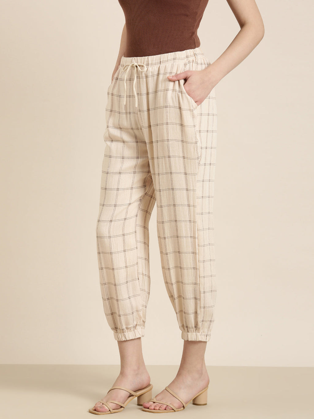 Women's Cream Checked Relaxed Mom Fit Joggers