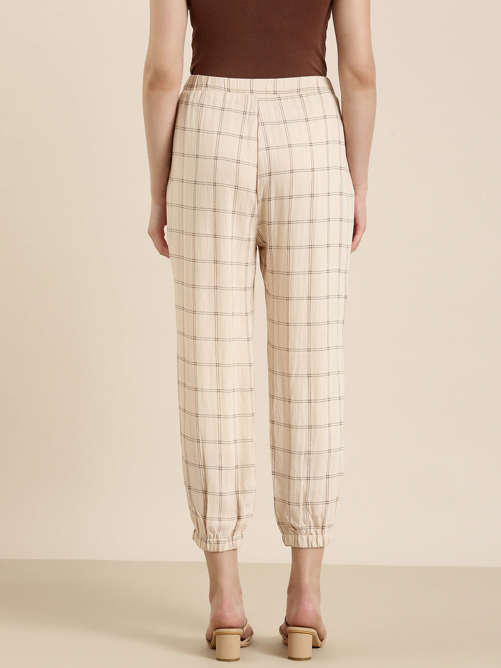 Women's Cream Checked Relaxed Mom Fit Joggers