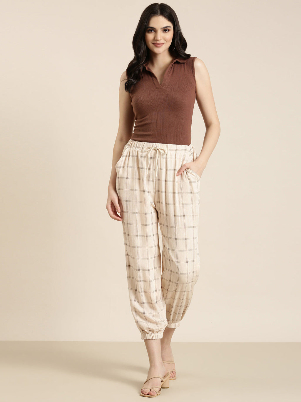 Women's Cream Checked Relaxed Mom Fit Joggers