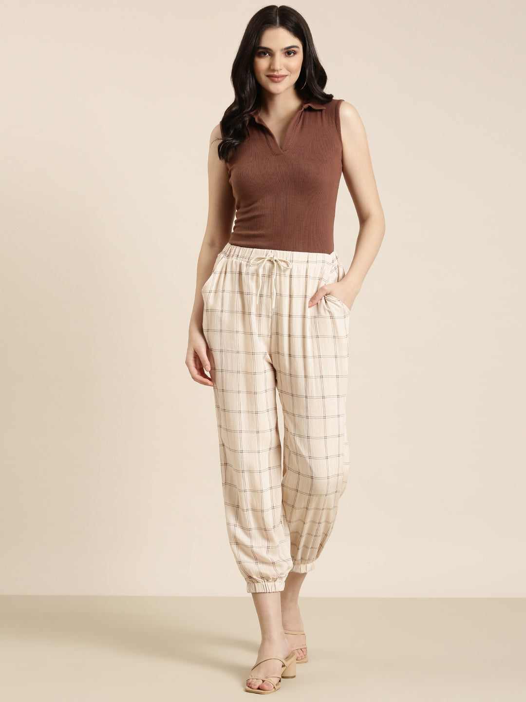 Women's Cream Checked Relaxed Mom Fit Joggers