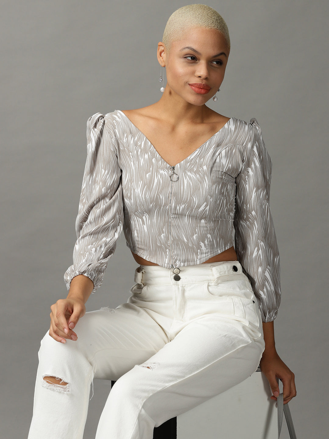 Women's Grey V-Neck Print Crop Top