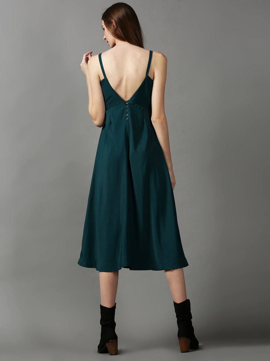 Women's Green Solid Crepe Maxi Dress