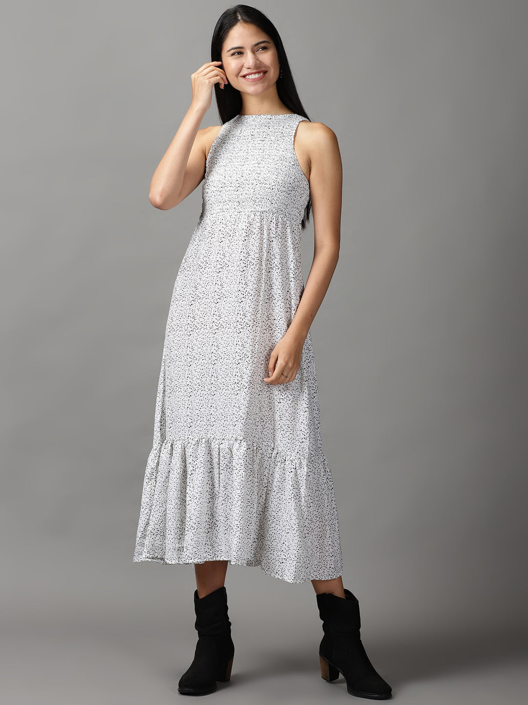 Women's White Sleeveless Round Neck Fit & Flare Dress