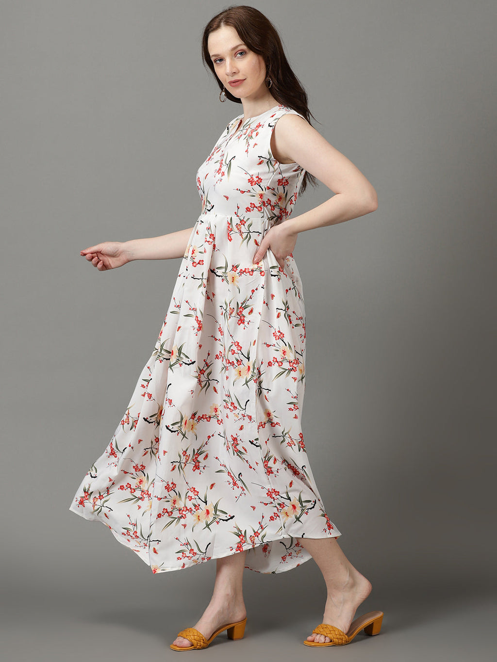 Women's White Floral Printed Notched Neck Gathered Fit & Flare Maxi Dress