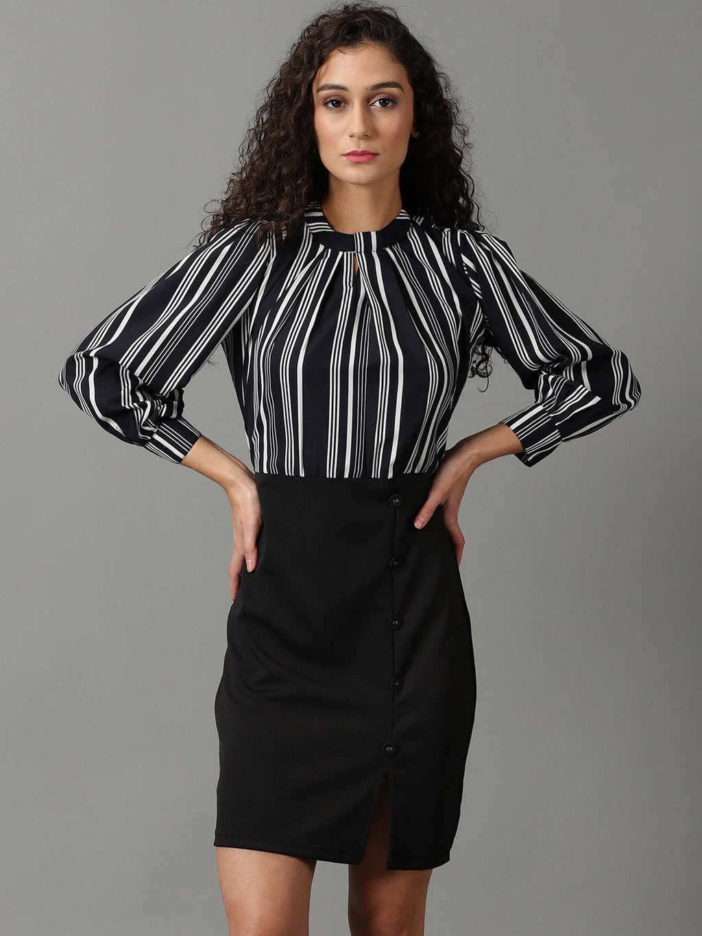 Women's Black Keyhole Neck Striped Chiffon Sheath Dress