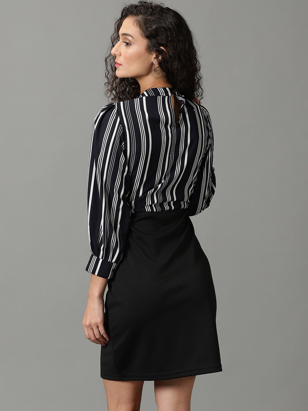 Women's Black Keyhole Neck Striped Chiffon Sheath Dress