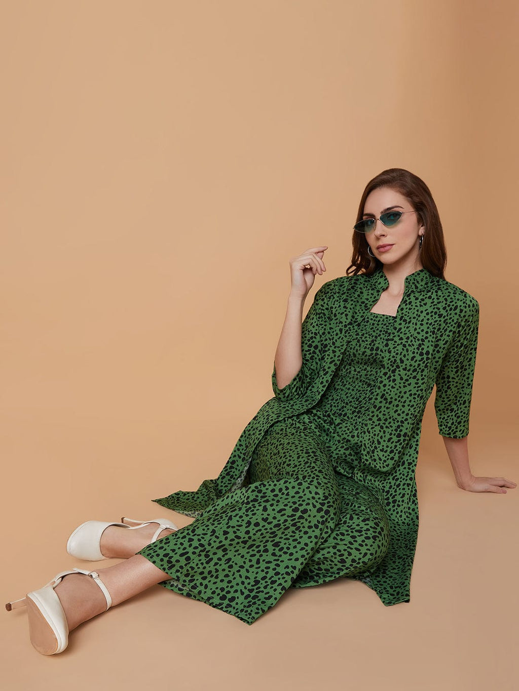 Women's Green Printed Basic Jumpsuit with Shrug