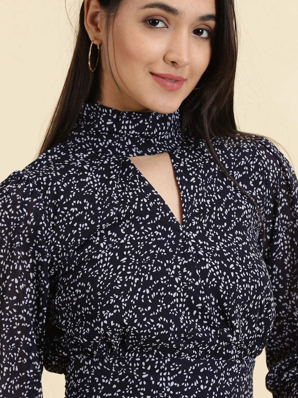 Women's Navy Blue Geometric Print Keyhole Neck Chiffon Crop Top