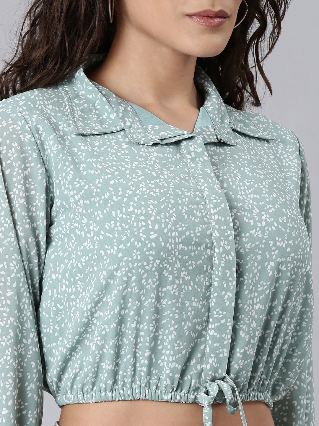 Women's Sea Green Abstract Printed Shirt Collar Crop Top