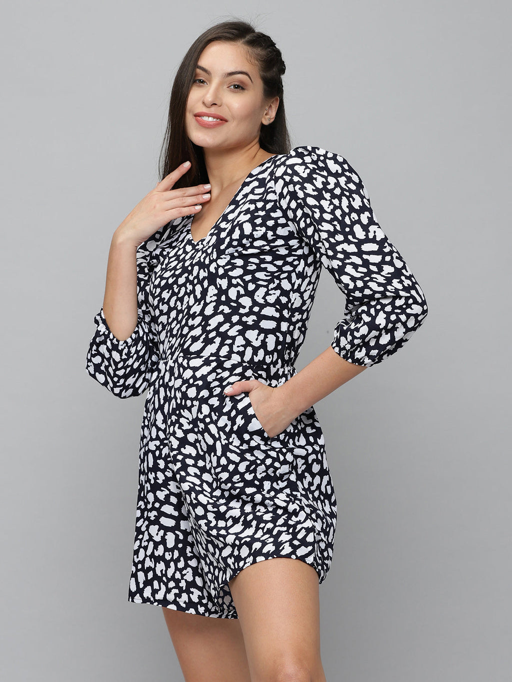 Women's Navy Blue Printed V-Neck Three-Quarter Sleeves Jumpsuit