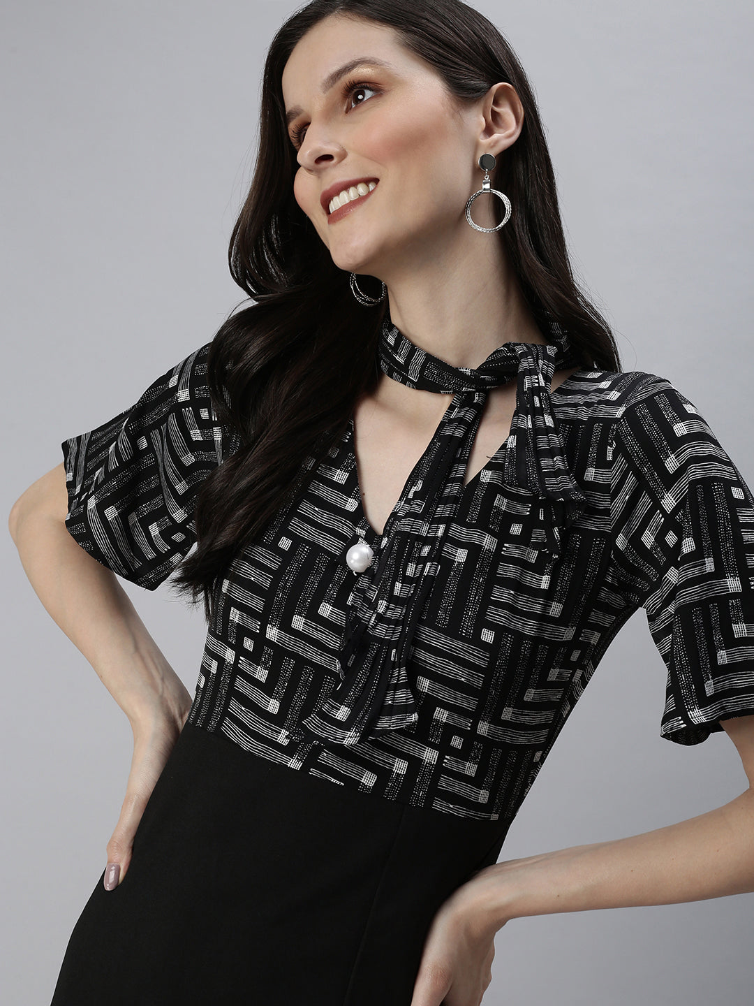 Women's Black Tie-Up Neck Sheath Dress